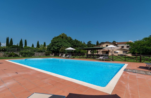 Casa rural "Fattoria" con piscina compartida, jardín privado y Wi-Fi