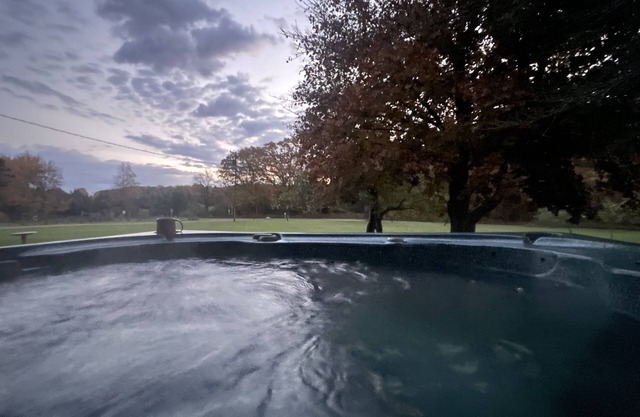 Farmhouse-hot tub, king beds, pet friendly, skiing, ORVing, hunting & golfing.