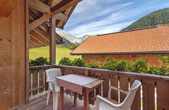 Granja 'Inneroswalderhof Apartamento 1' con vistas a la montaña, jardín compartido y Wi-Fi