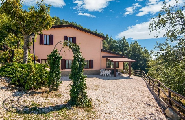 Casa rural en Apeninos con piscina