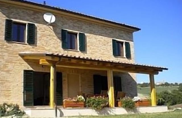 Cortijo En Falerone Fermo Italia