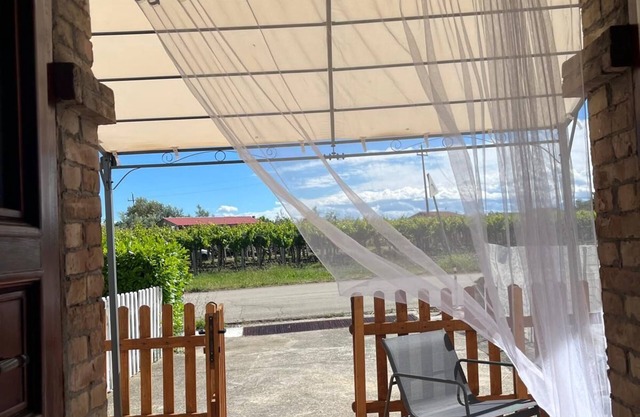 Farmhouse in the green 5 minutes from the sea - 1km highway- parking-relax zone