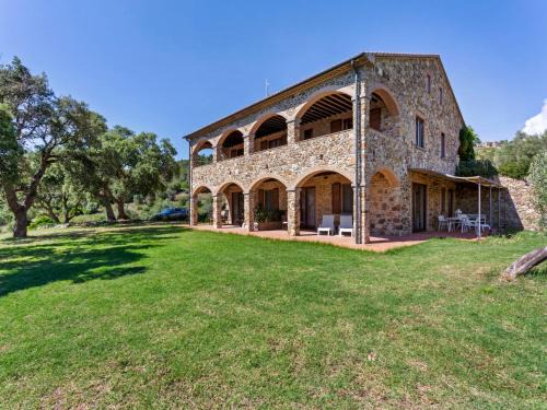 Farmhouse in Suvereto with Sea Views