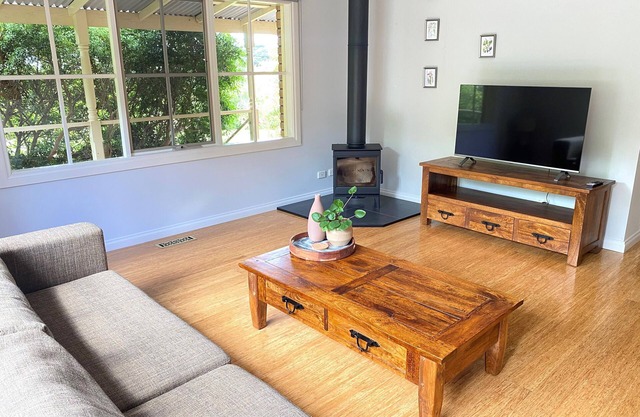 Farmhouse in the heart of wine country with sea views and 10 mins to the beach