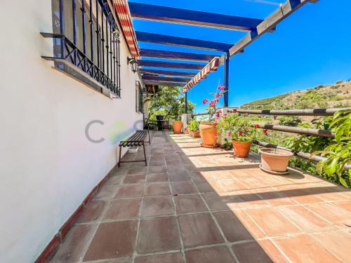 Farmhouse in the picturesque village of Frigiliana
