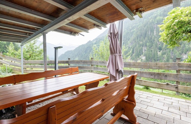 Casa rural en Tobadill con vistas a montañas