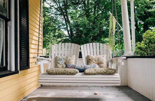 Farmhouse Inn B&B