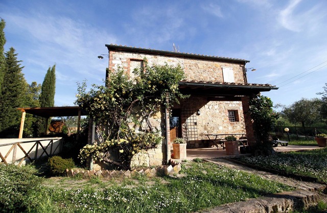 Farmhouse in San Quirico d'Orcia with swimming pool