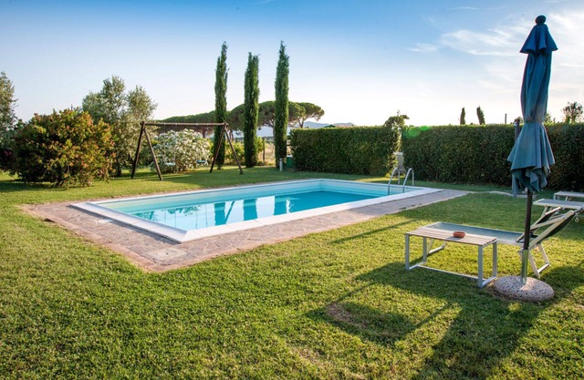 Casa rural 'Le Gerlette - Il Granaio' con piscina compartida, Wi-Fi y aire acondicionado
