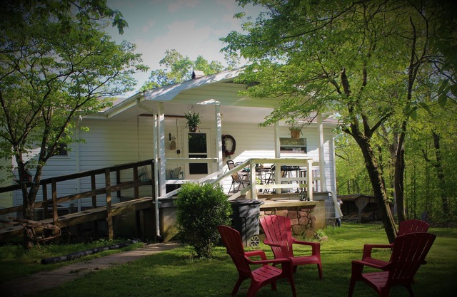 Casa de campo en 5 acres, muchas atracciones y destinos cerca.