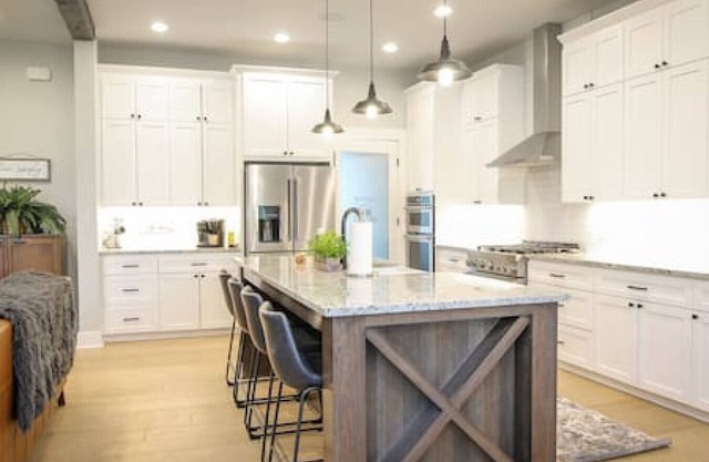 Farmhouse on the Fairway, Beautiful! Sleeps 15