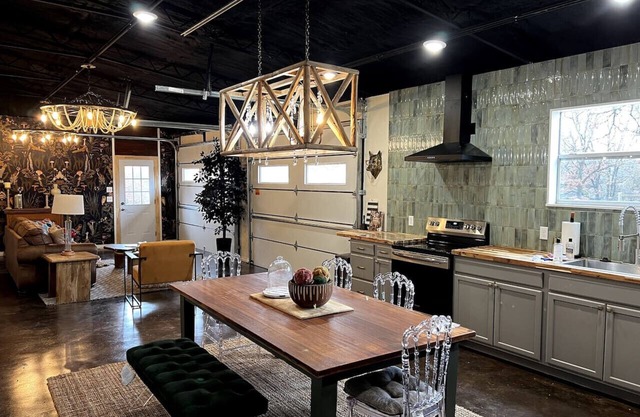 Farmhouse Retreat 2 bed 1 1/2 bath Arcadia