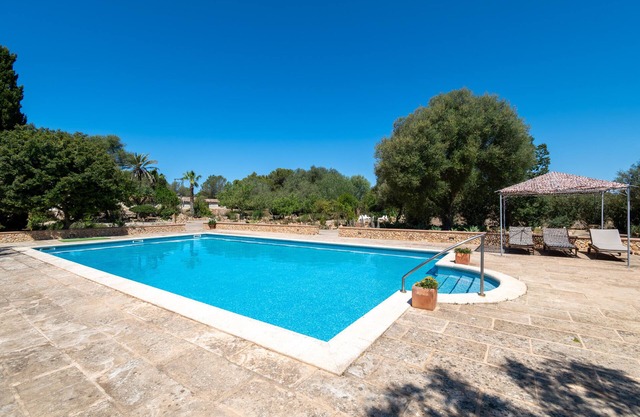 Agroturismo 'Sa Bassa Crua 2' con piscina compartida, terraza privada y Wi-Fi