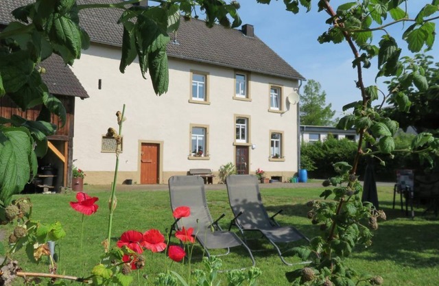 Farmhouse vacation Eifel Experience - 8-bed vacation home, shower/WC, 4 bedrooms