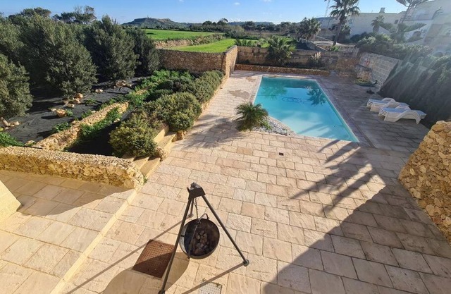 Farmhouse Villa with Large Pool and Garden in Gozo