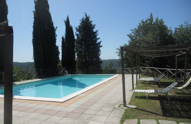 Casa de campo con piscina panorámica gran finca en el corazón campiña toscana
