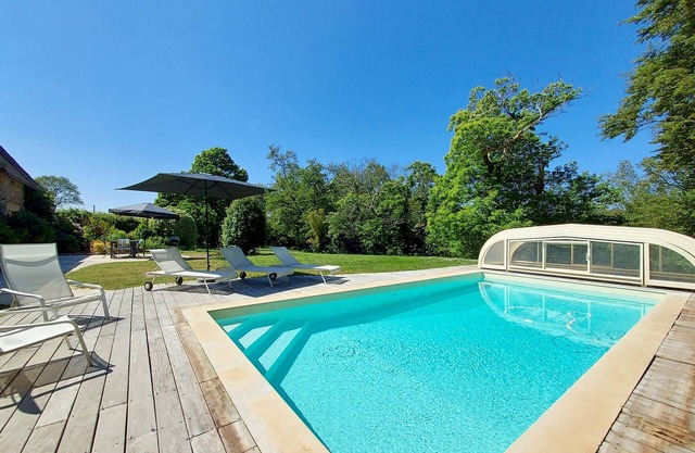 Farmhouse with swimming pool in the Golf du Morbihan (Vannes, Carnac, Auray)