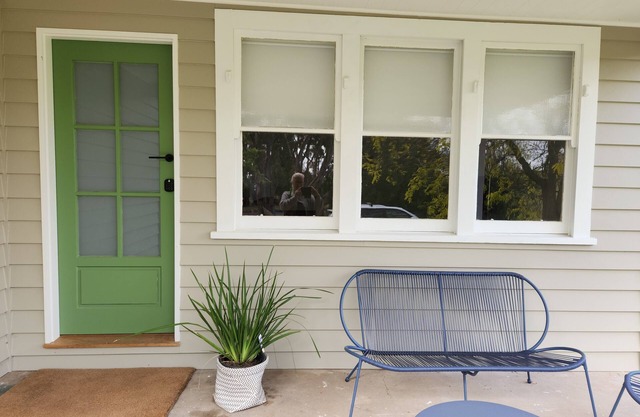 Farmstay Peppercorn Cottage. Space to appreciate.