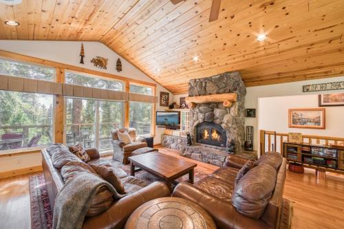 Fawn View by Tahoe Getaways - Spacious 5 BR w Pool Table-Short Drive to Northstar