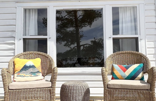 Fee's Landing Resort - Jack Pine Cottage- 2BDRM