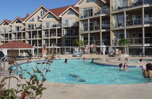 Discovery Bay King Master en Pool Level Walk