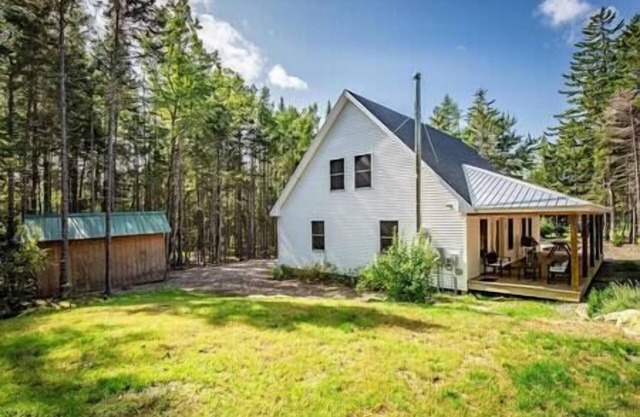 Fellows Maine Home: A Coastal Retreat Near Acadia