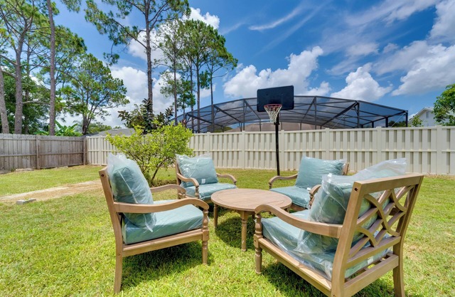 Fenced Yard & Game Room: Family Home in Kissimmee!