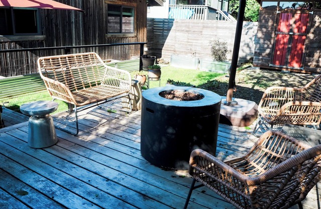 Fenced Yard, Walkable, Parking!