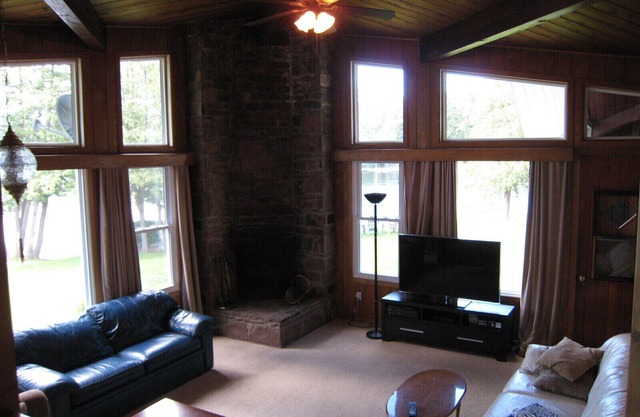 Fenelon Falls Getaway Waterfront Cottage