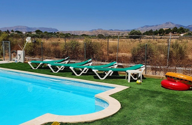 Casita Fenollar horses&dogs country garden.