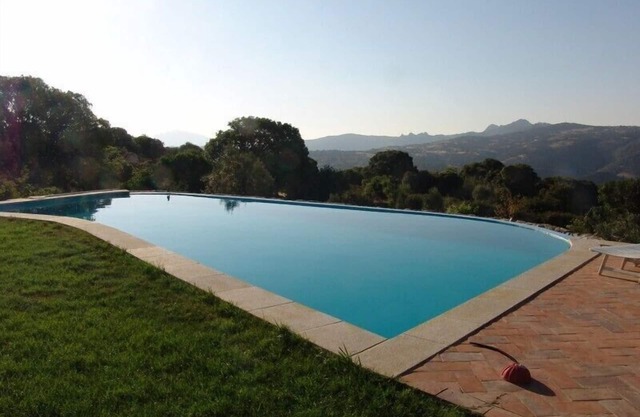 Casa con uso de la piscina, a 30 km de la Costa Esmeralda en d