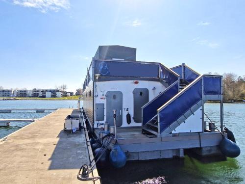 Ferienhaus auf dem Wasser SEE 10631