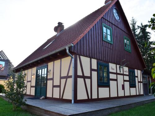 Ferienhaus bei Schwerin mit Golfzugang