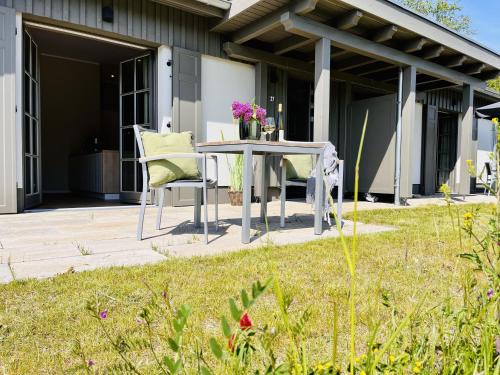 Ferienhaus Bodden Hus 27 Feriendorf Klein Stresow Rügen by ruyastay
