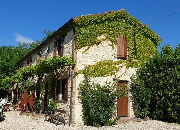 Ferienhaus "Casa Oleandro" in Fratte Rosa, Italien
