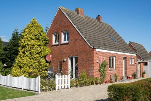 Ferienhaus In Schwittersum Mit Großem Garten Und Panoramablick