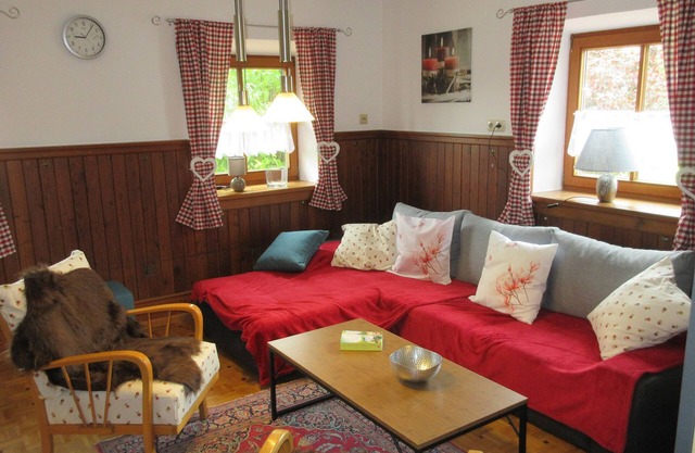 Casa de vacaciones con seis habitaciones para 12 personas con vistas a Berchtesgadener u. Montañas de Chiemgau