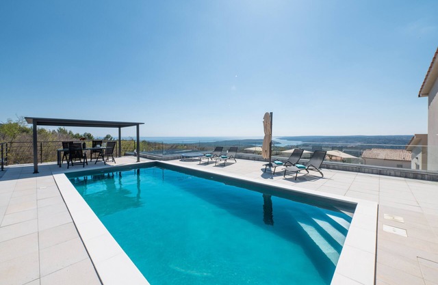 Ferienhaus mit Swimmingpool und Herrlichem Panoramablick