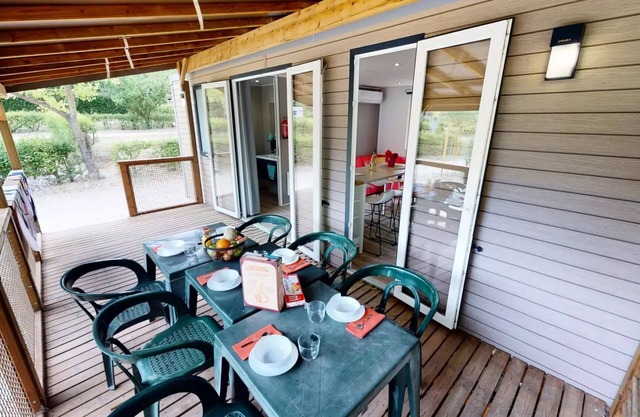 Ferienhaus Provence - 33m2 - 3 Schlafzimmer (5 Erwachsene und 1 Kind) 5 bis 6 Personen - 5 Pers. im Preis inbegriffen
