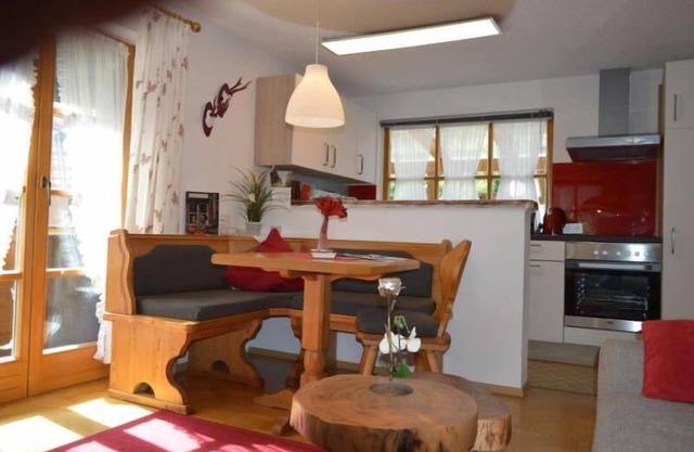 Apartamento para 1 a 2 personas, 40 m², con sala de estar / dormitorio y balcón separados