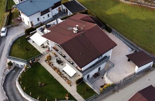 Ferienwohnung Risch Souterrain - Ferienwohnungen Risch