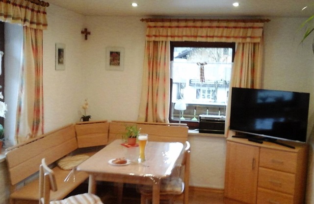 Apartamento 1 arriba, 65 m², para 2 a 4 personas, 2 sep. Dormitorio y balcón