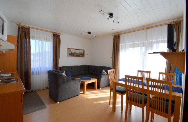 Ferienwohnung 12 - Ferienwohnungen Pfeil