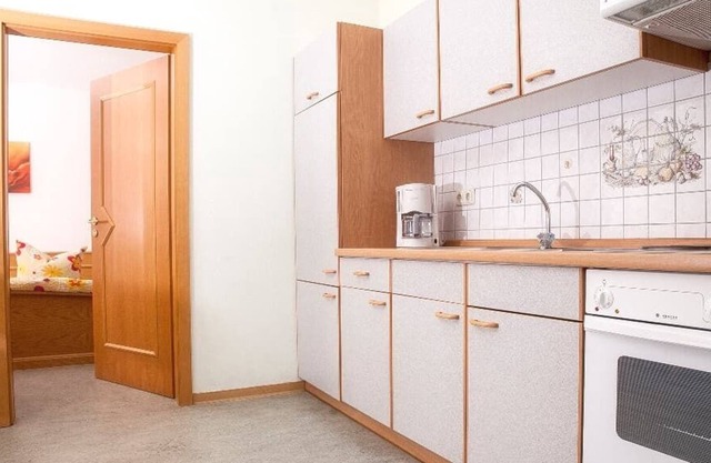 Apartamento (64 m 2) con balcón y amplia cocina