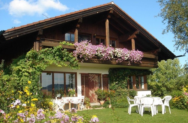 Ferienwohnung Bergpanorama - Hopfenseeblick, 2 Schlafräume, Balkon, I. Stock