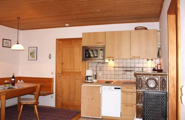 Apartamento para 4 personas, granja, 50 metros cuadrados, balcón, 2 dormitorios, cocina, TV vía satélite = Edelweißzimmer
