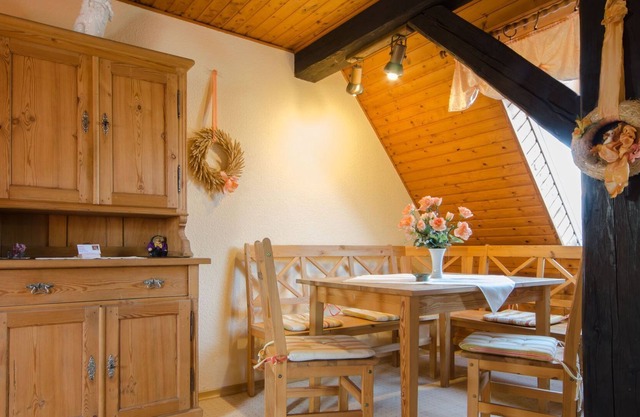 Ferienwohnung im DG mit Terrasse im Garten - Ferienwohnung Hertel