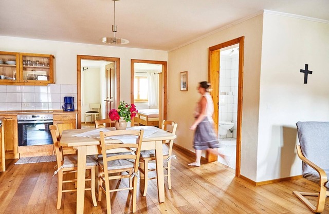Apartamento con vistas panorámicas en un entorno histórico.