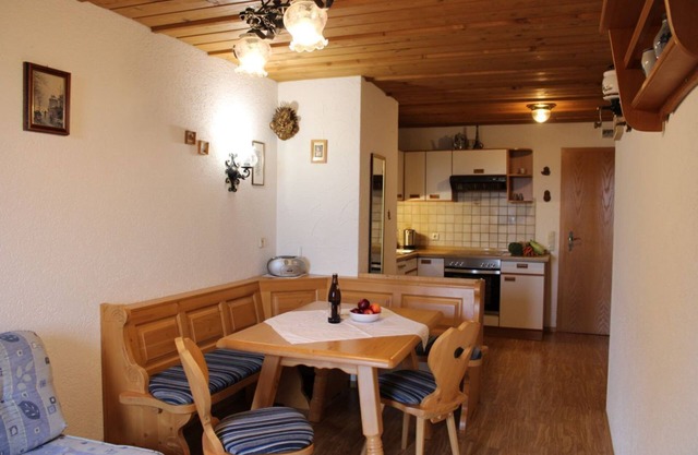 Ferienwohnung Nr 1, 2-4 Pers. 1 Schlafzimmer, Wohnküche, Dusche/wc, Balkon