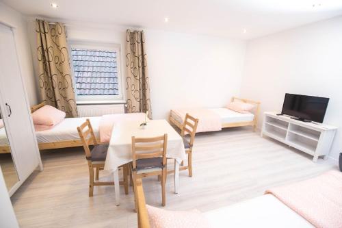 Ferienwohnung und Zimmer Römerberg-Speyer